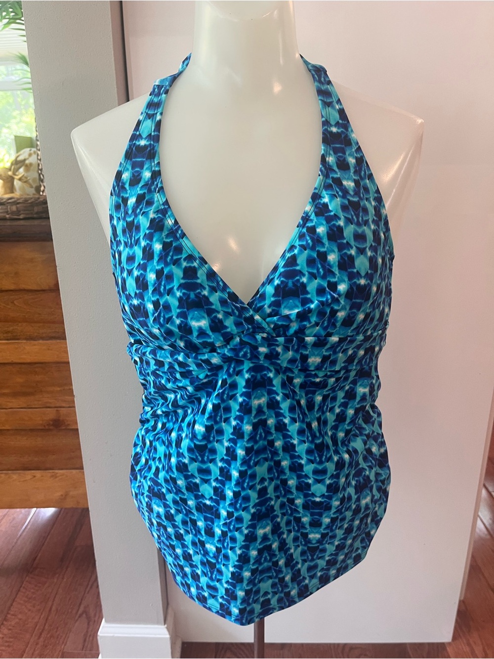 Athleta Blue Mosiac Pattern Swim Top 38 B/C